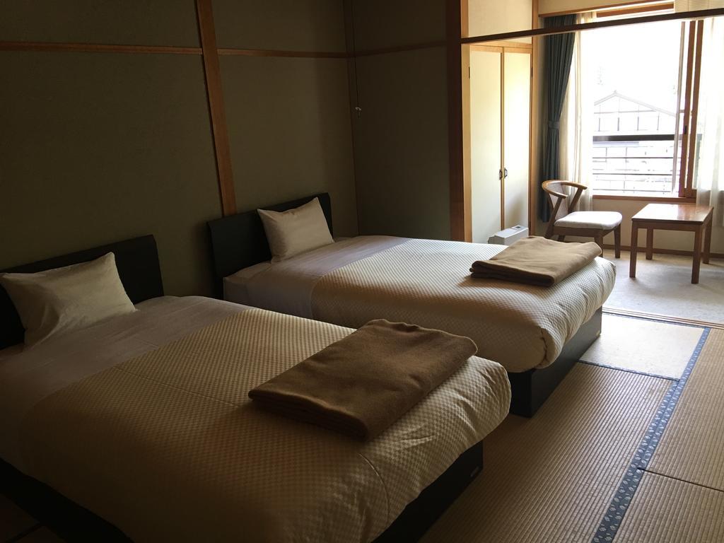 Hotel Hirayunomori Annex Takayama  Exterior photo